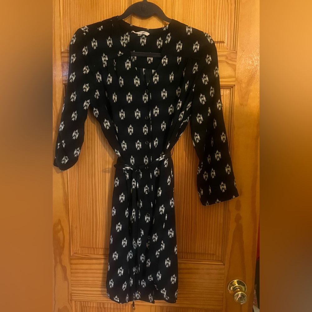 41 Hawthorne Black Printed Dress with Tie Waist and button sleeves
